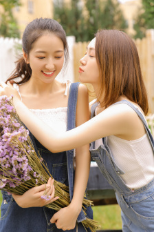 欧美野外性K8播放性迷宫